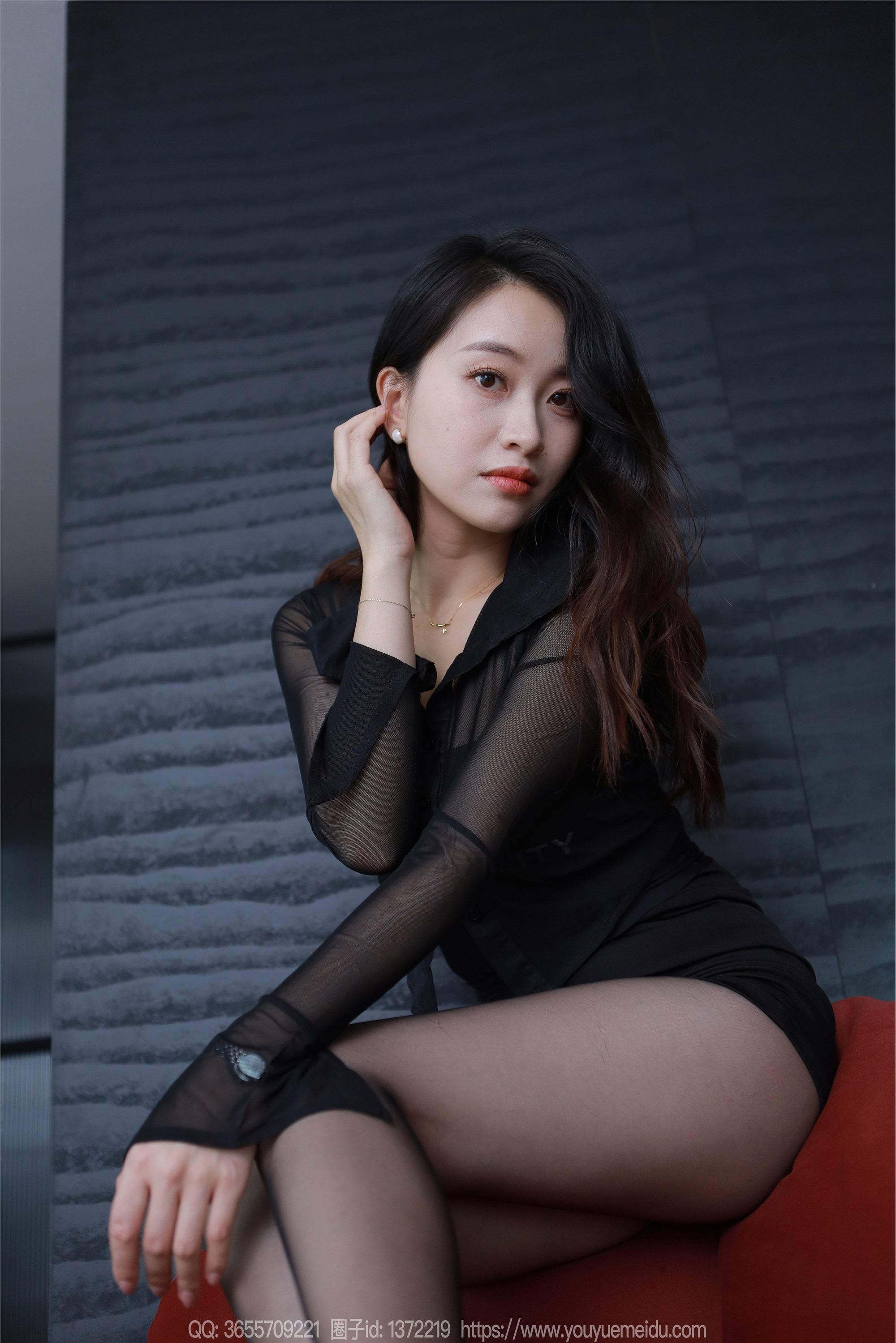 IESS异思趣向  2024.04.11 丝享家 1713 小婕《红色沙发（下）》